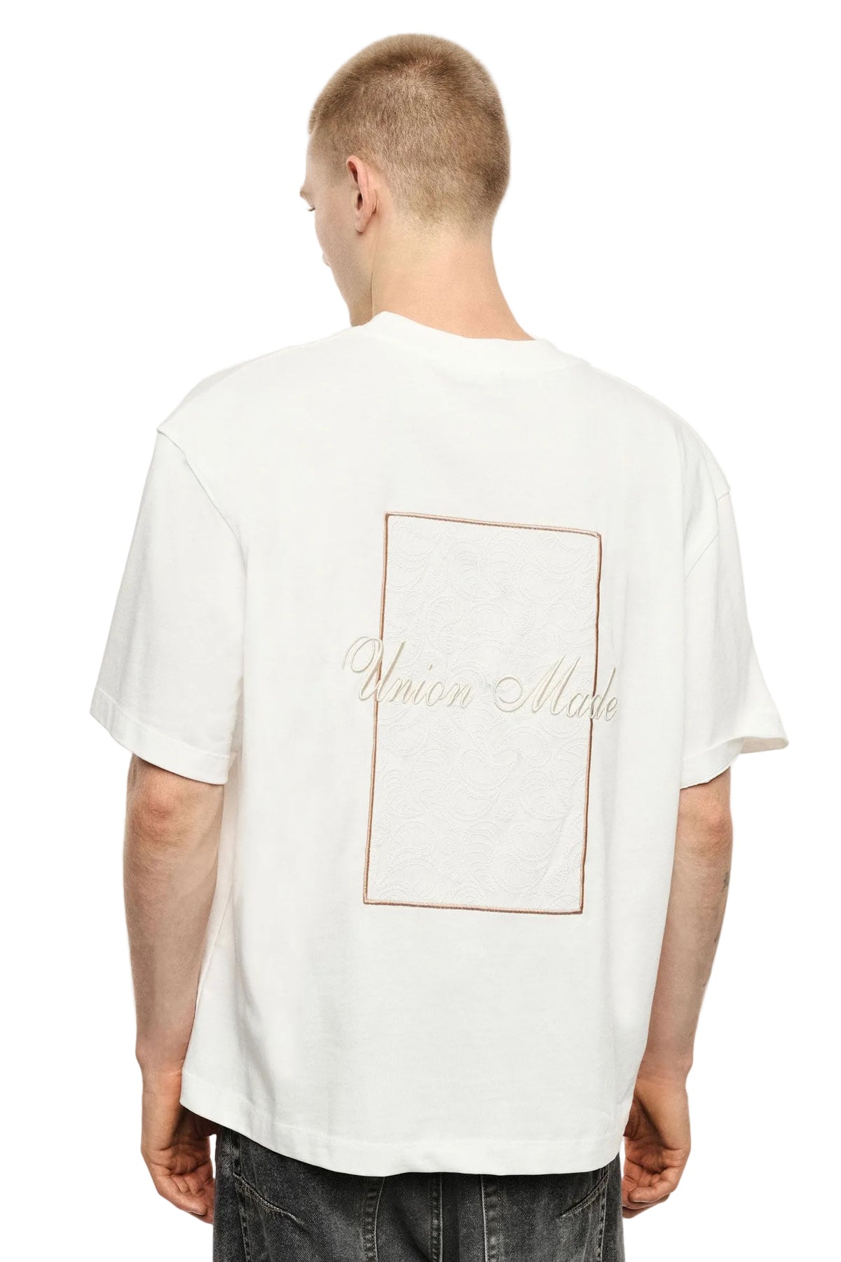 T-shirt bianca over con ricami