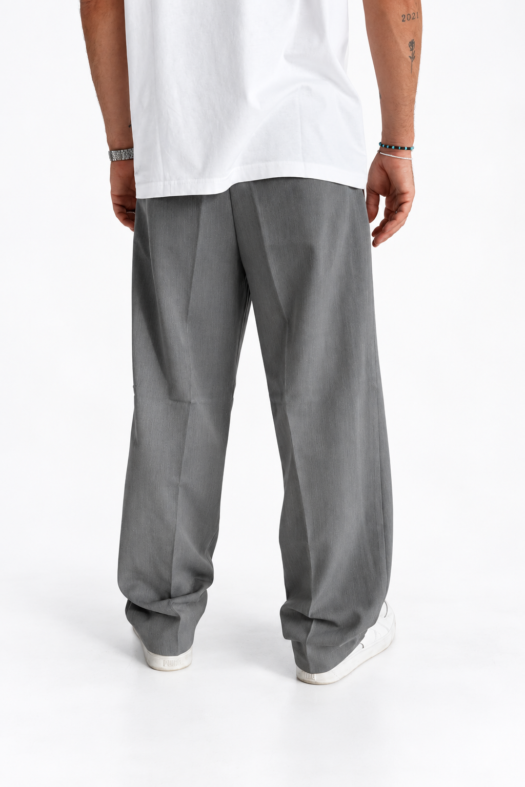 Pantalone grigio baggy fondo largo