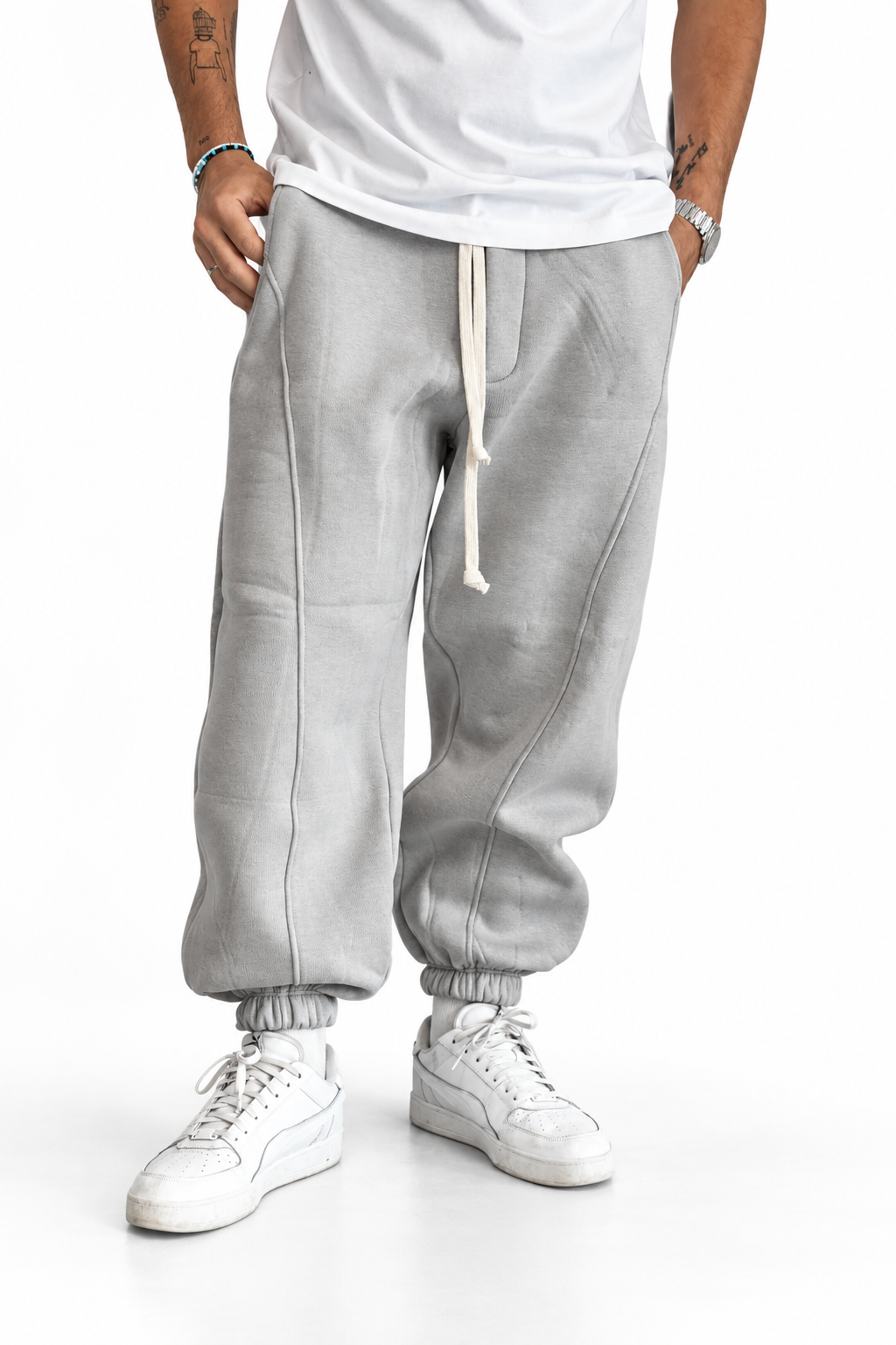 Pantalone grigio tuta stretto in fondo